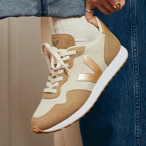 Veja SDU Rec J-Mesh Sneaker in Natural/Platine sz 38EU/7US New in Box