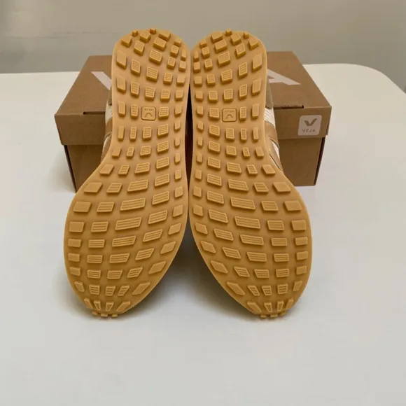 Veja SDU Rec J-Mesh Sneaker in Natural/Platine sz 38EU/7US New in Box