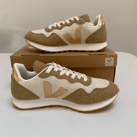 Veja SDU Rec J-Mesh Sneaker in Natural/Platine sz 38EU/7US New in Box