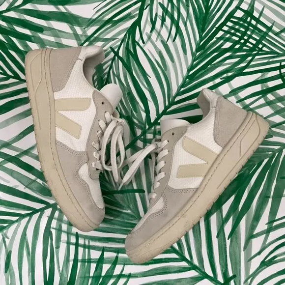 VEJA V-10 B-Mesh Sneakers in White Natural Pierre Women's Size 6