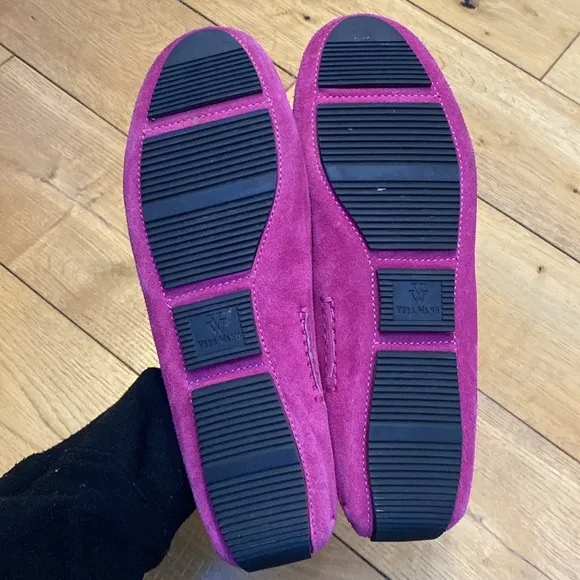 Vera Wang suede Fushia Pink Loafers
