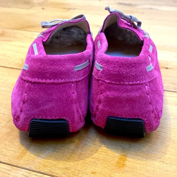 Vera Wang suede Fushia Pink Loafers