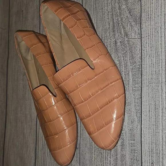 Veronica Beard Women's Griffin Loafers Peony Size 5