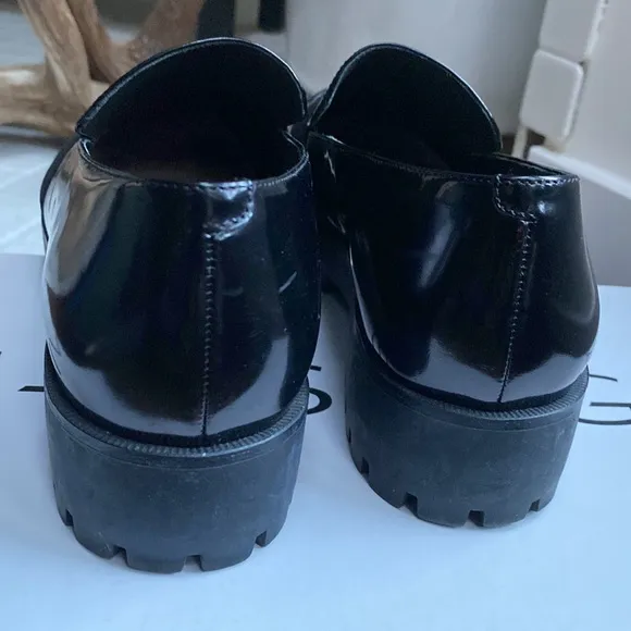 Via Spiga “Galo” black leather loafers size 9.5