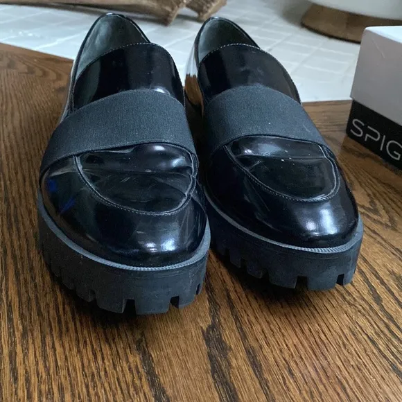 Via Spiga “Galo” black leather loafers size 9.5