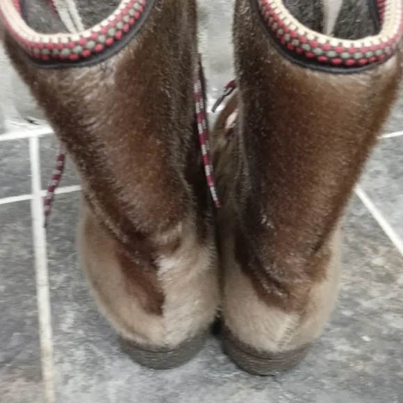 Vibram Real Fur boots