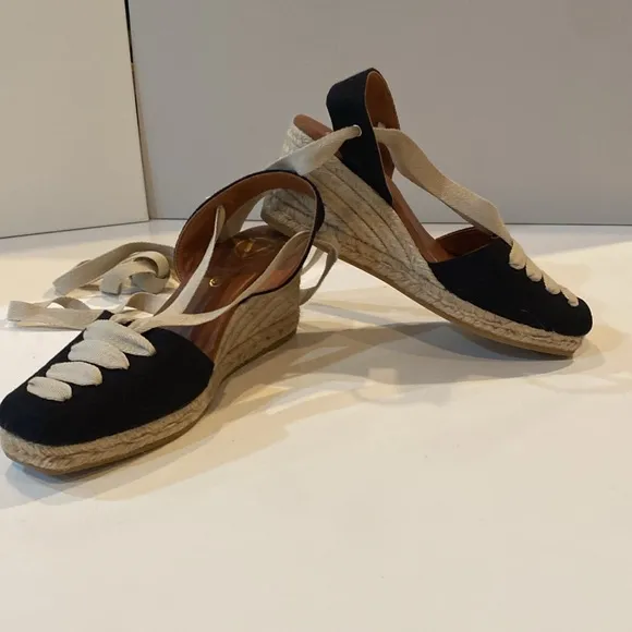 VIGUERA Espadrilles 3” sling back, front lacing in contrast black cream 39 NWOT