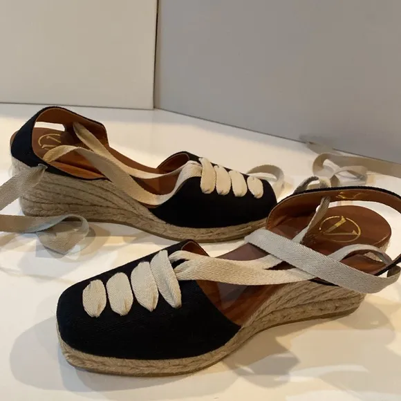 VIGUERA Espadrilles 3” sling back, front lacing in contrast black cream 39 NWOT
