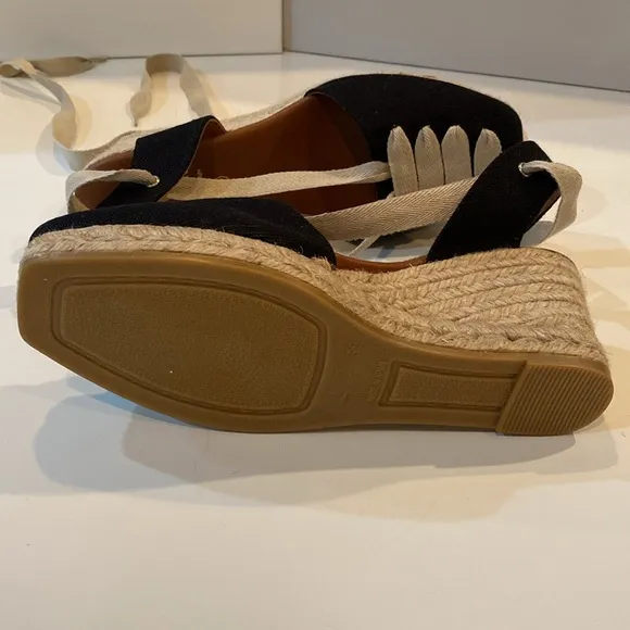 VIGUERA Espadrilles 3” sling back, front lacing in contrast black cream 39 NWOT