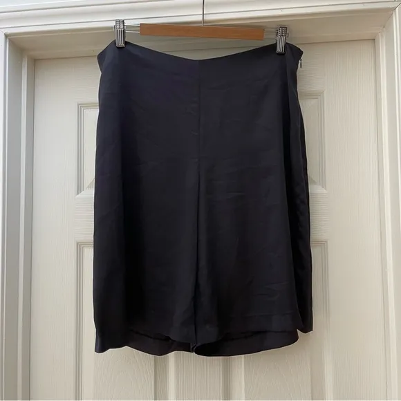 Vince Black Tailored Shorts — Size 12 — Flowy Skirt Look — Elegant &amp; Timeless