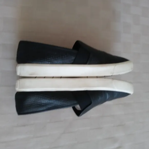 Vince Blair Leather Slip On Sneakers
