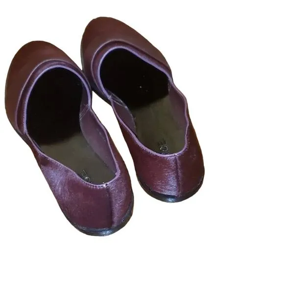 VINCE Burgundy Pony Hair Loafers size US 6 EUR 36