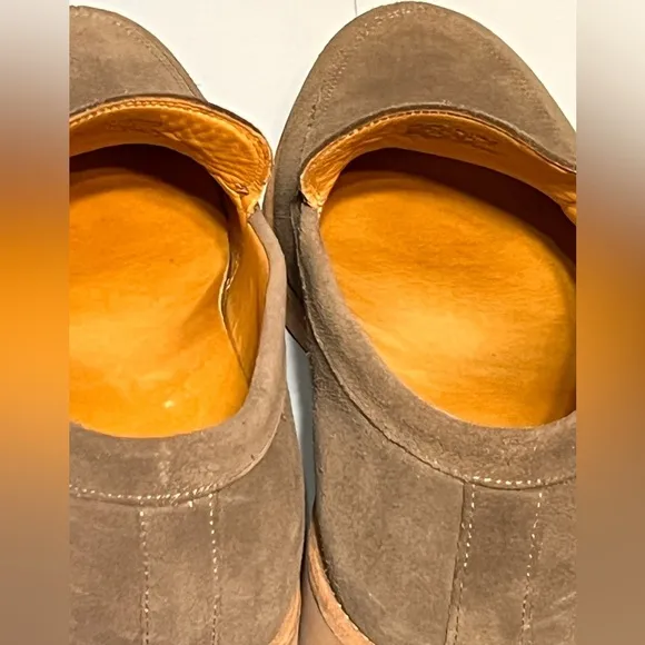 Vince Camuto Arleigh 10.5 suede beige/tan slip- on loafers