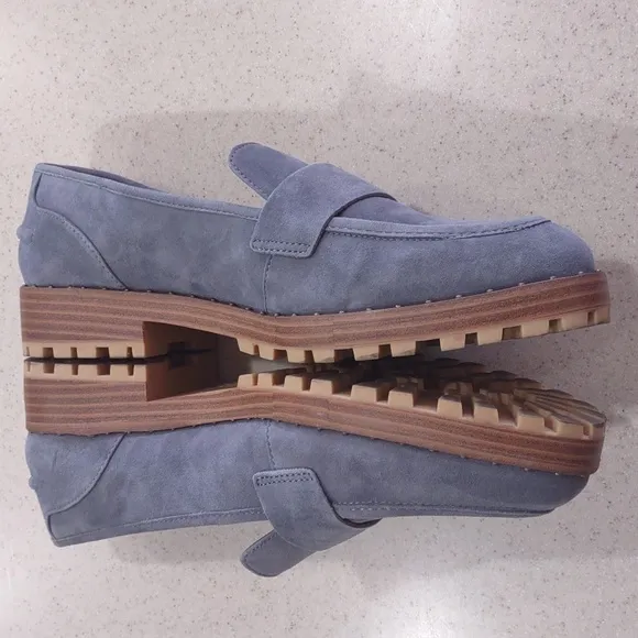 Vince Camuto Golinda Flat Blue Suede Loafers Size 10. Medium EUC