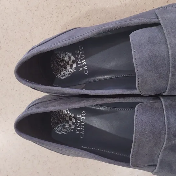 Vince Camuto Golinda Flat Blue Suede Loafers Size 10. Medium EUC