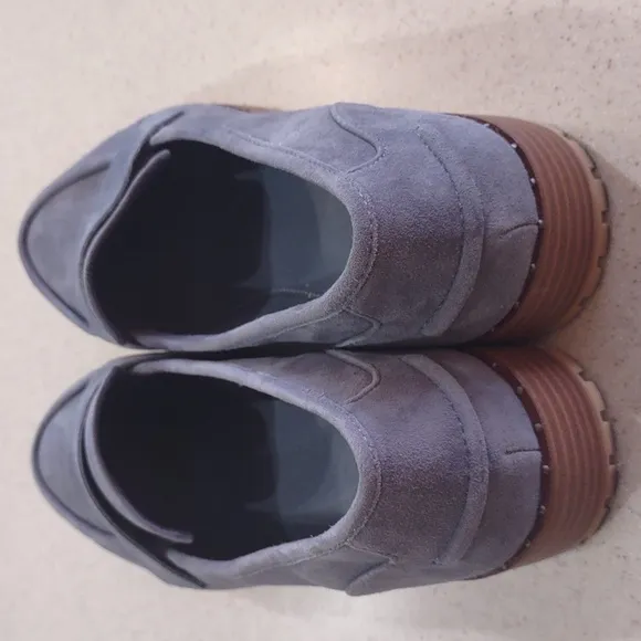Vince Camuto Golinda Flat Blue Suede Loafers Size 10. Medium EUC