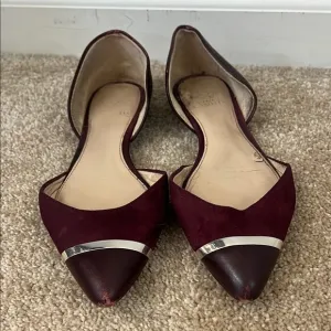 Vince Camuto Red and Silver Dorsay Flats with Pointed Toe Size 9