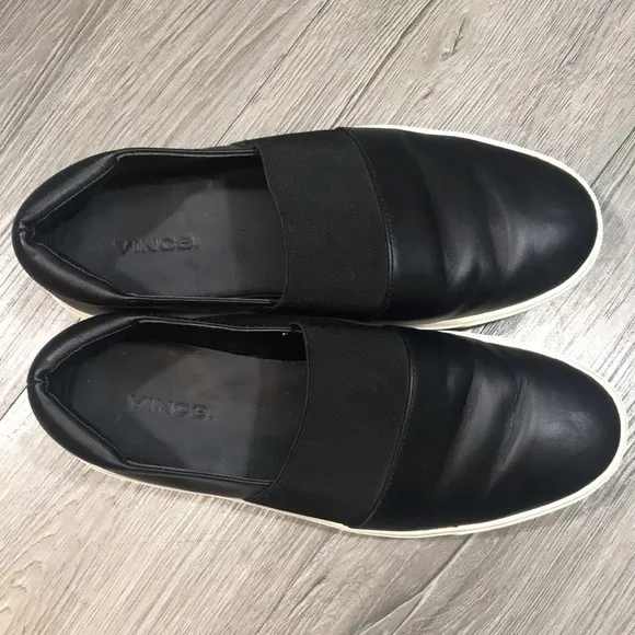 Vince “Corbin” Black Leather Slip-On Sneakers size 7