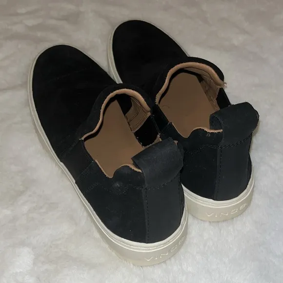 Vince Lucio Suede Slip-On Unisex Sneaker