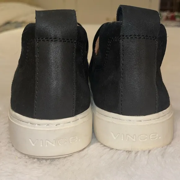 Vince Lucio Suede Slip-On Unisex Sneaker