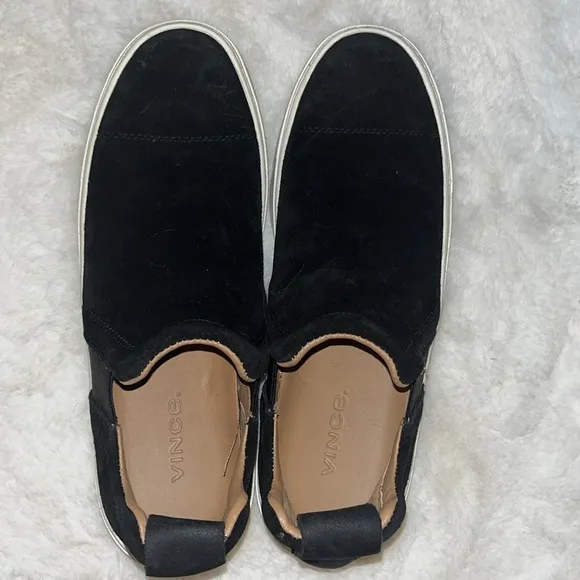 Vince Lucio Suede Slip-On Unisex Sneaker