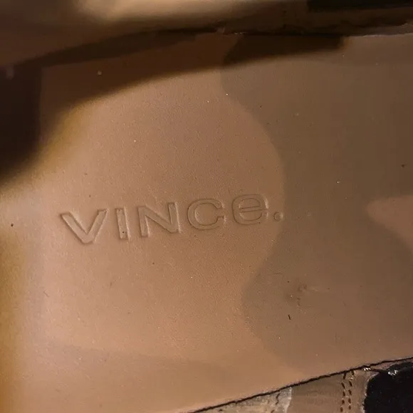 Vince Lucio Suede Slip-On Unisex Sneaker