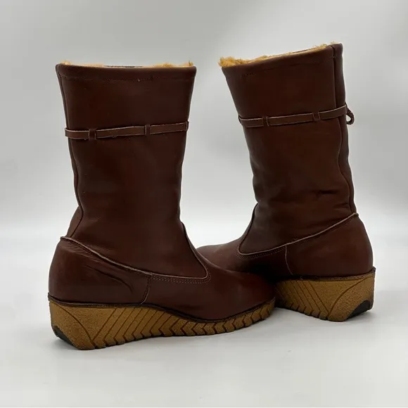 Vintage Bastien Husky Boots. Size 10