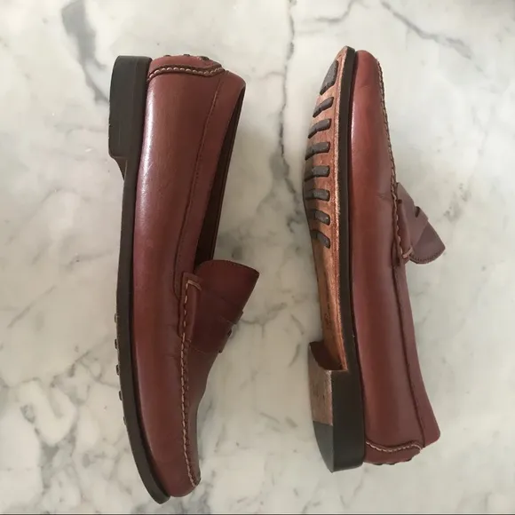 VINTAGE COLE HAAN Loafers
