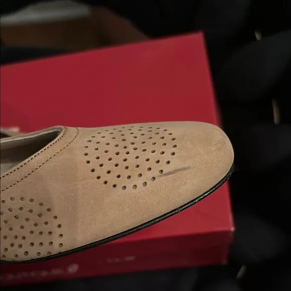 Vintage NEW Salvatore Ferragamo Women's Tan Ballet Flats 6.5