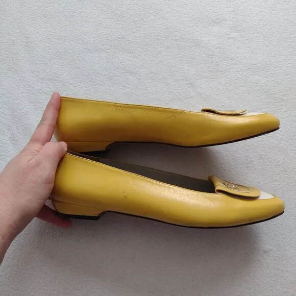 Vintage Pappagallo Yellow Leather Flats 11M  Gold Anchor Embellishment