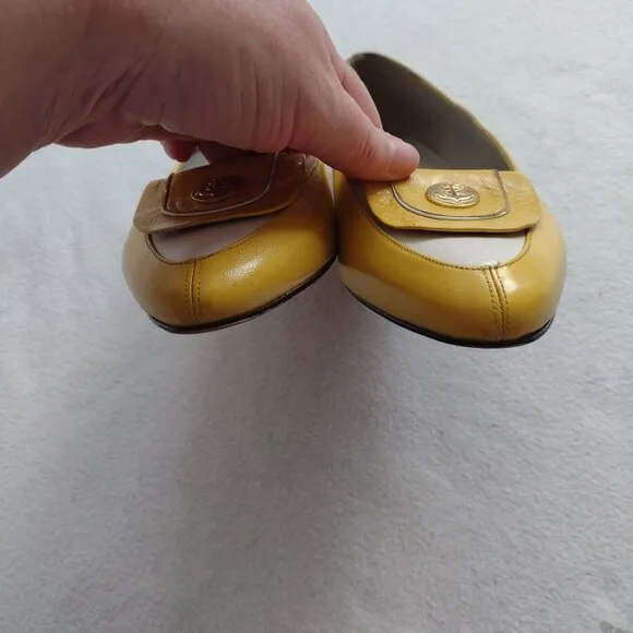 Vintage Pappagallo Yellow Leather Flats 11M  Gold Anchor Embellishment