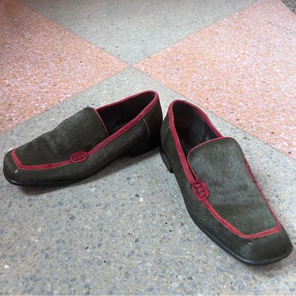 Vintage unisex pony hair and leather loafers by CRISTÓFOLI. Size 40 us sz 9.5