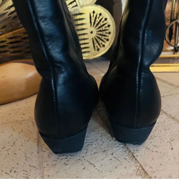 Vintage Inouk women's boots black leather inside zipper fur lined 8