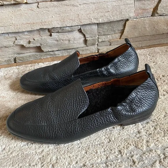 Vionic Amora Faux Fur Insole Loafers Slip On Black Pebbled Leather: 7.5