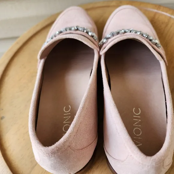Vionic Avvy pink loafers size 8