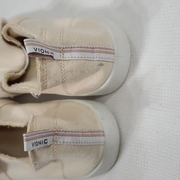 Vionic Beach Malubu Womens Cream Slip-On Sneakers Comfort Sz 11 EUC