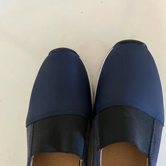Vionic Cosmic Cameo Slip-On Sneakers