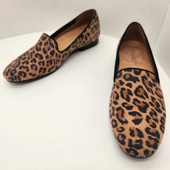 Vionic flats 6 tan leather loafers Willa II animal leopard print arch new $130
