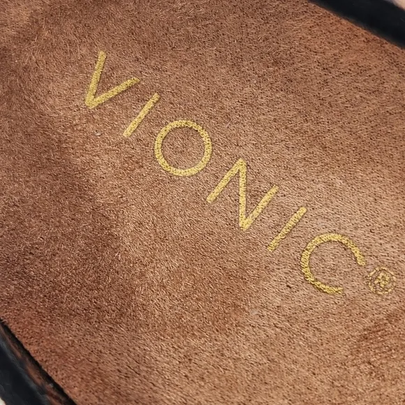 Vionic flats 6 tan leather loafers Willa II animal leopard print arch new $130