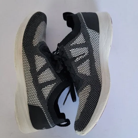 Vionic Lenora Women's Lace-Up Comfort Sneakers. Size 6.5