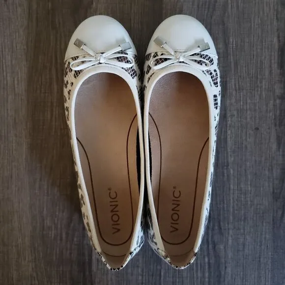 Vionic Minna Leopard Snake Print Ballet Flats Leather Shoe White Size Womens 7.5