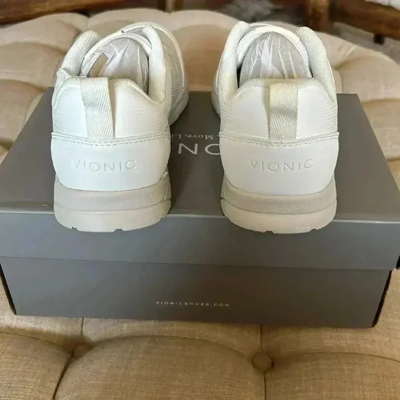 Vionic Norelle Bungee Lace Athletic Sneakers White 8.5