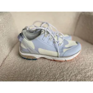 Vionic orthopedic Edin powder blue mesh sneaker women’s 7.5