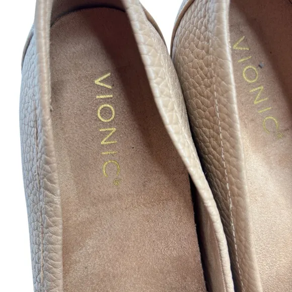 Vionic Sellah Loafers Womens Shoe Size 8.5 Tan Leather Slip On Casual Block Heel