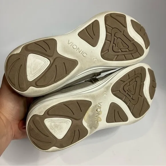 Vionic slip on sneakers tan size 8.5