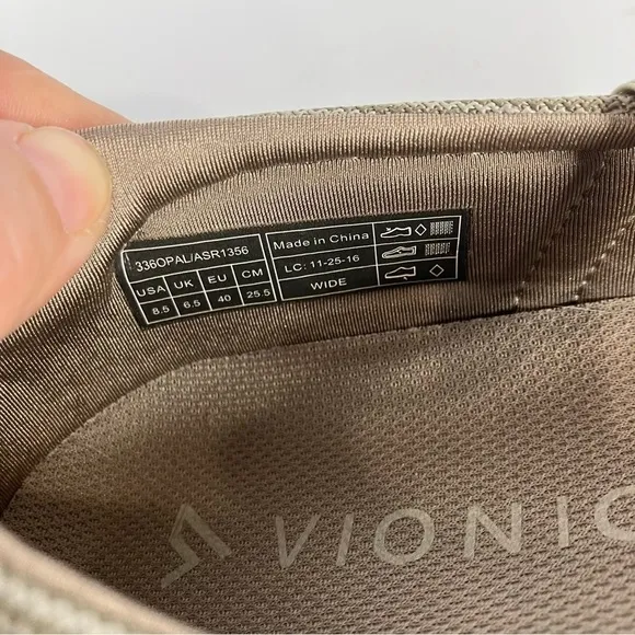 Vionic slip on sneakers tan size 8.5