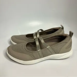 Vionic slip on sneakers tan size 8.5