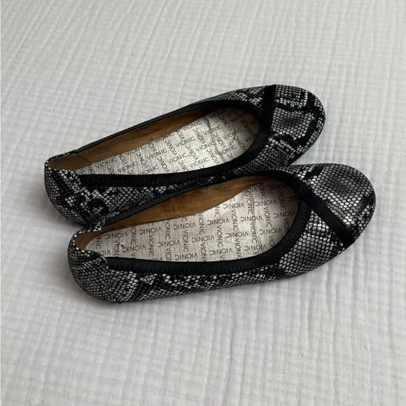 Vionic Spark Caroll Ballet Flats - Snakeskin Print Size 6.5 Comfort Casual