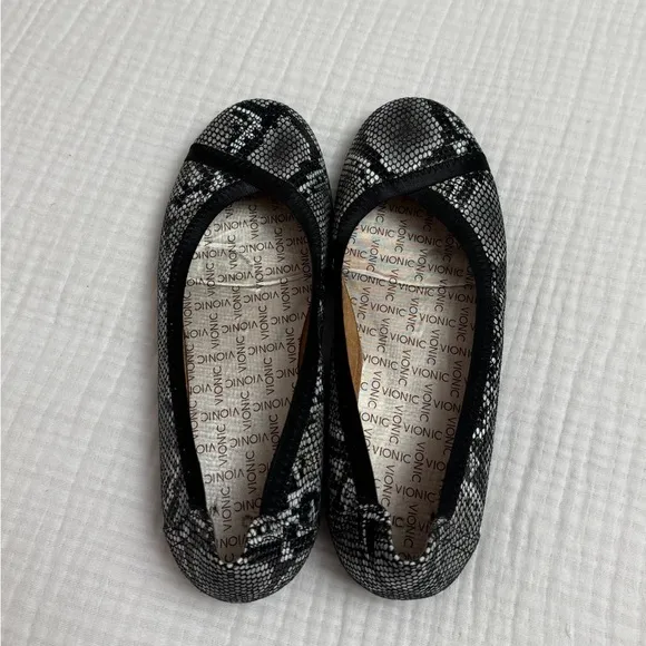 Vionic Spark Caroll Ballet Flats - Snakeskin Print Size 6.5 Comfort Casual