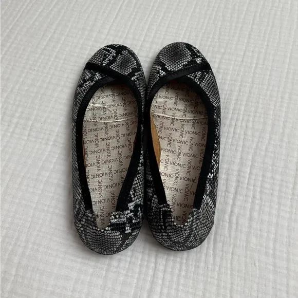 Vionic Spark Caroll Ballet Flats - Snakeskin Print Size 6.5 Comfort Casual
